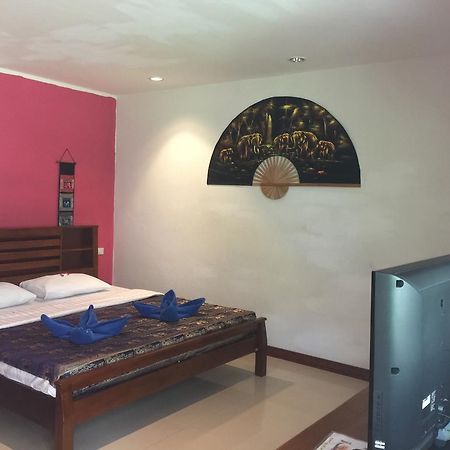 Dreams Guesthouse & Hostel Patong Dış mekan fotoğraf