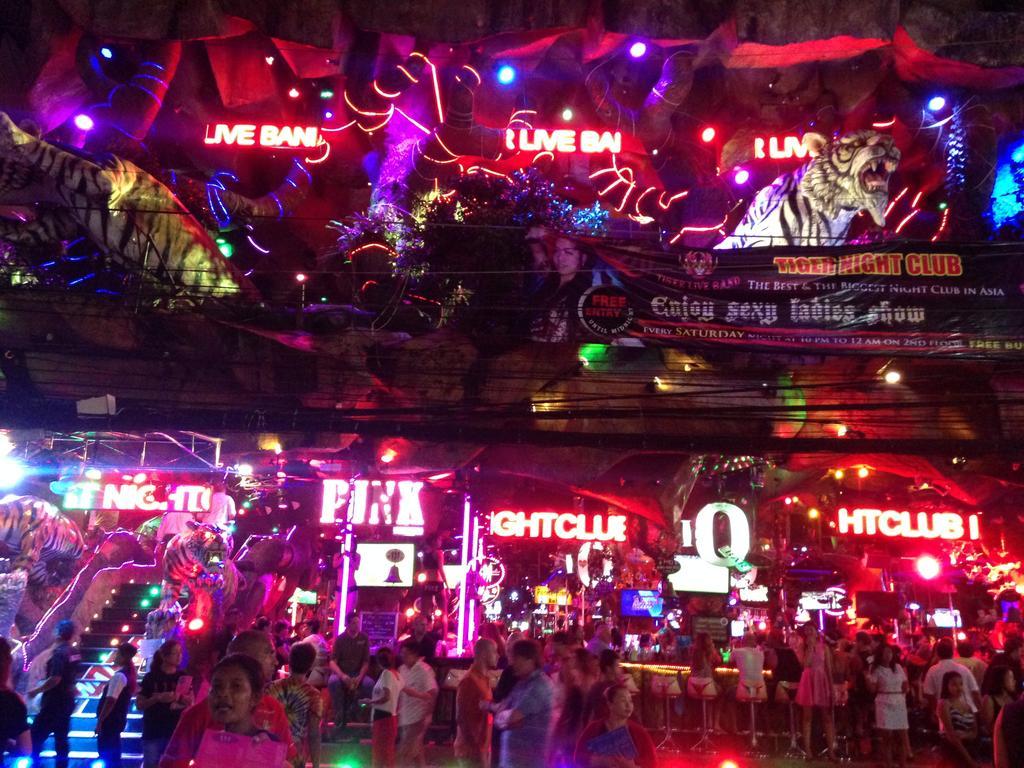 Dreams Guesthouse & Hostel Patong Dış mekan fotoğraf