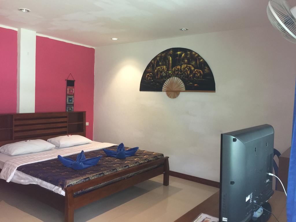 Dreams Guesthouse & Hostel Patong Dış mekan fotoğraf