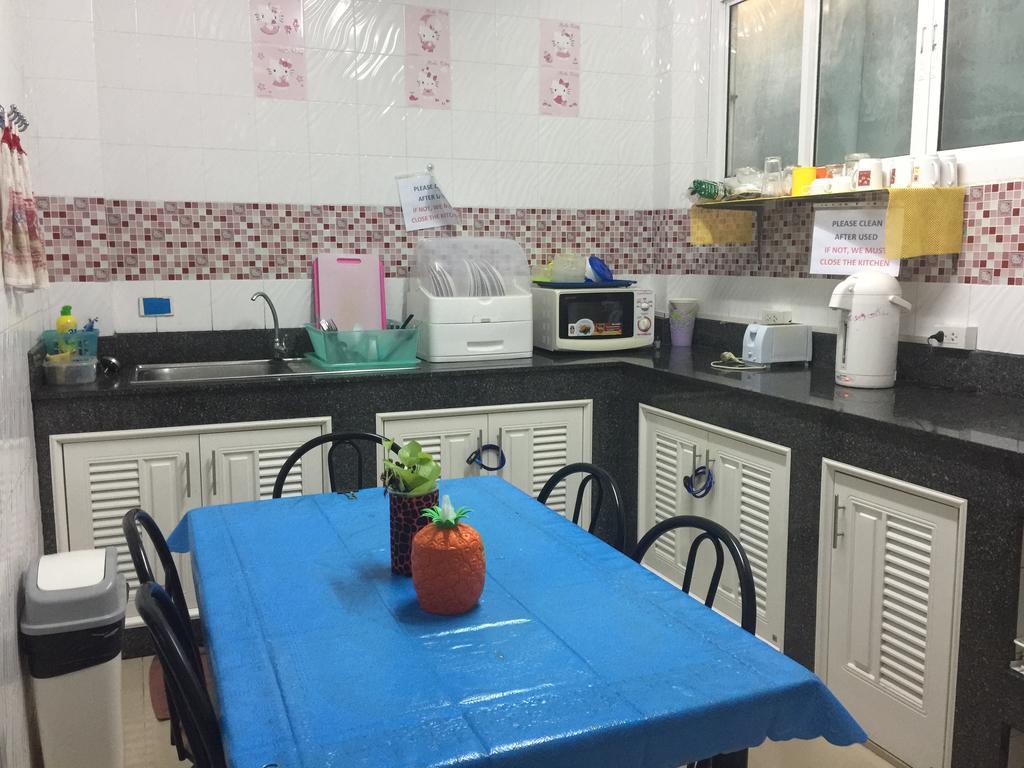 Dreams Guesthouse & Hostel Patong Dış mekan fotoğraf