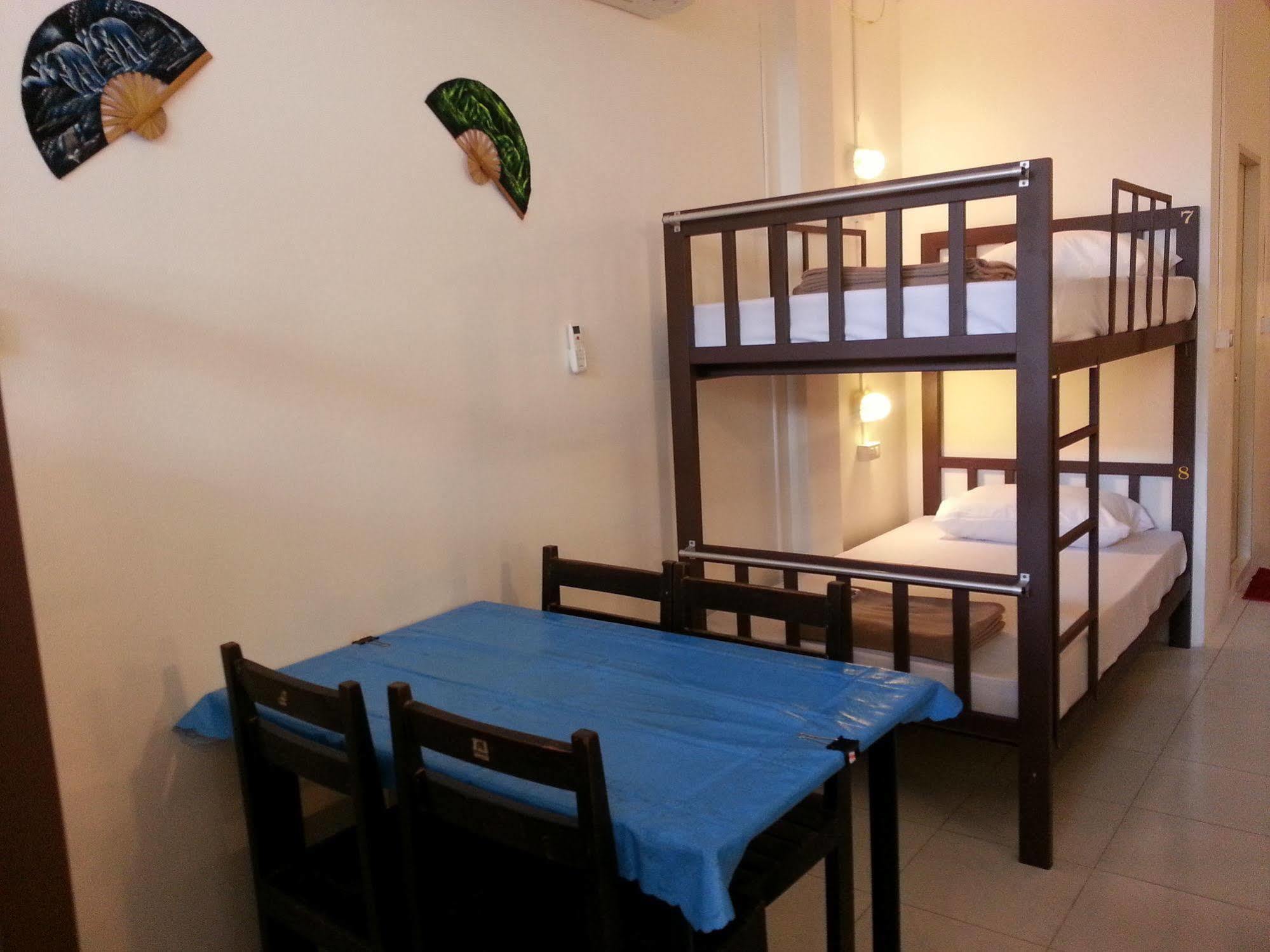 Dreams Guesthouse & Hostel Patong Dış mekan fotoğraf